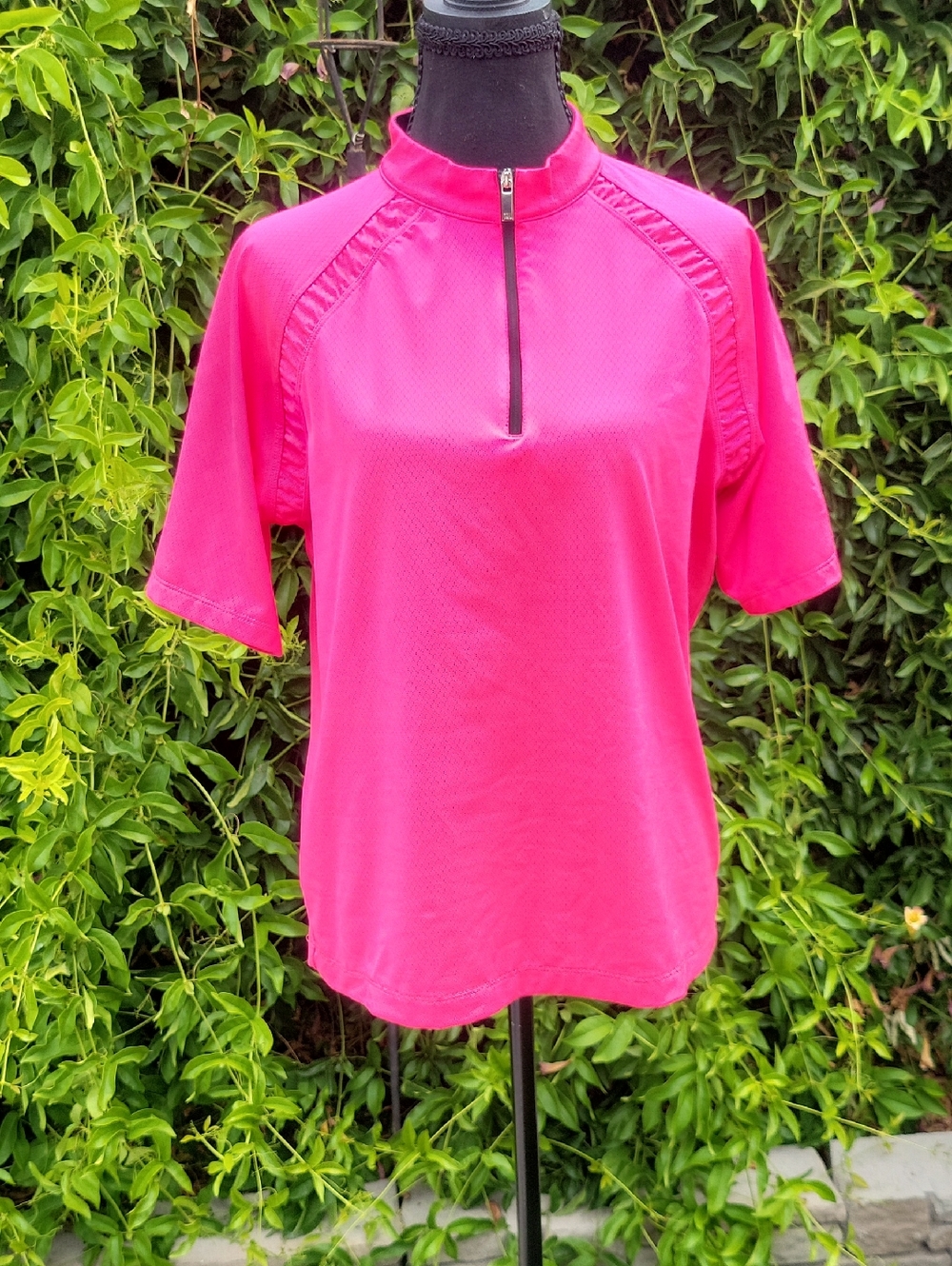 Tail Hot Pink Short-Sleeve Quarter Zip Golf Top L